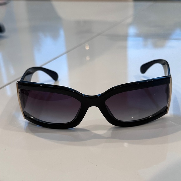 CHANEL Acetate Rectangle Sunglasses 71546 Black/Gold BRAND NEW/UNUSED Limited Ed - Picture 1 of 12